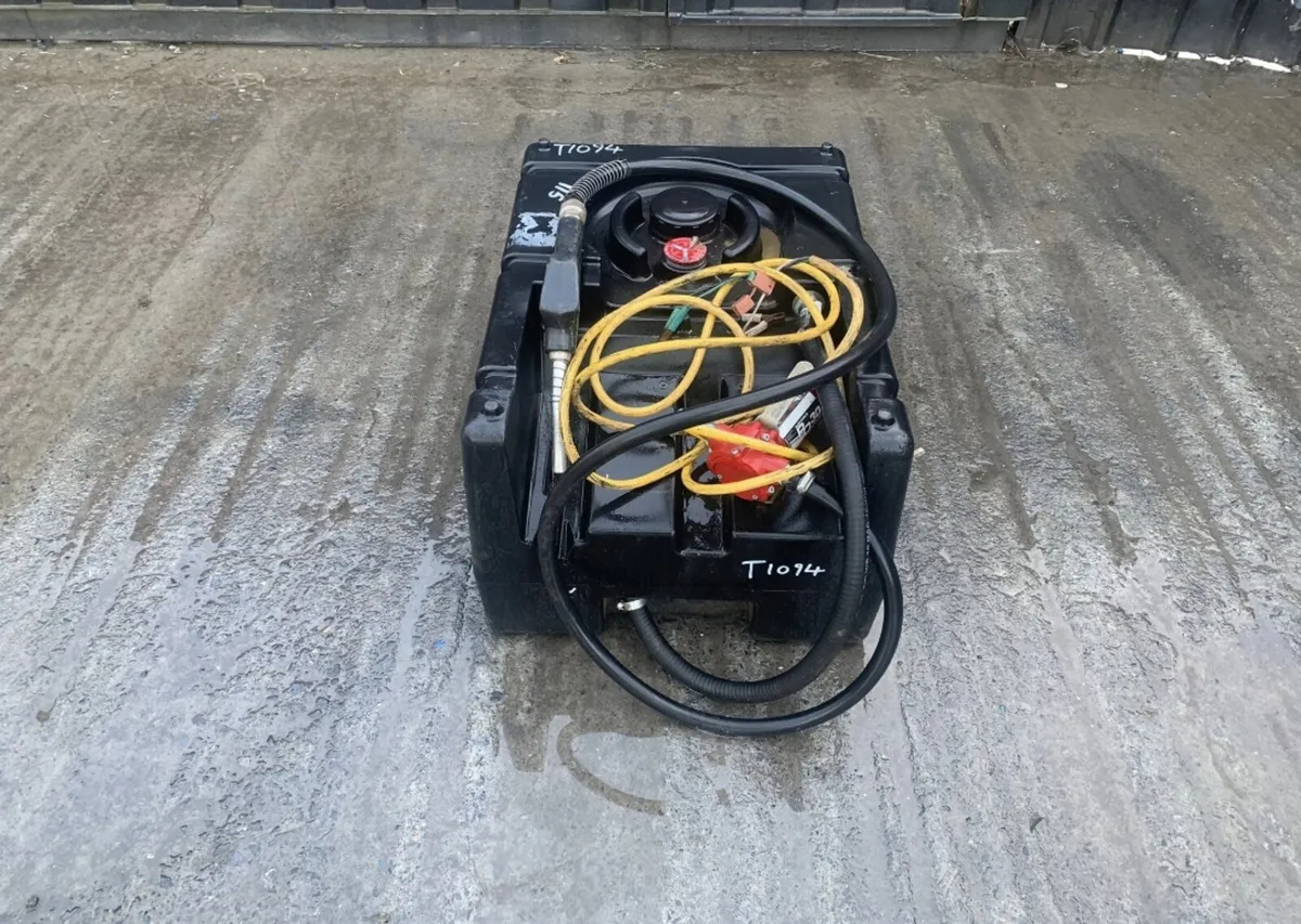 Cemo Plastic Fuel Bowser - Image 1