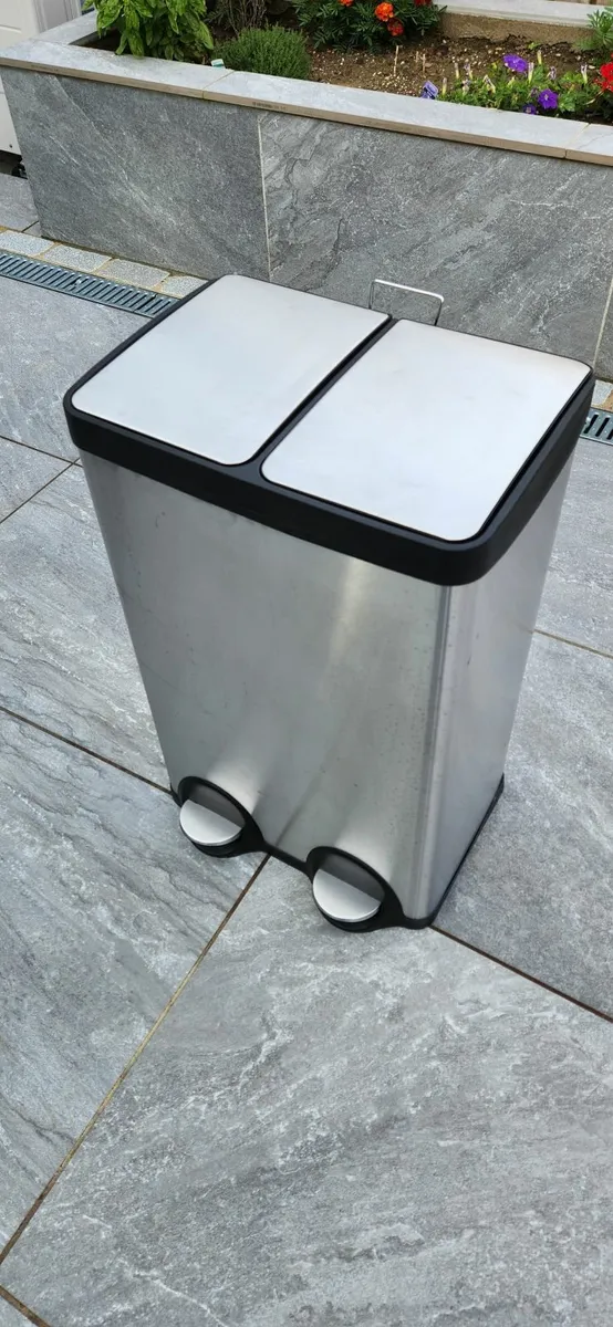 Step Pedal Rubbish Trash Bin 2 Compartments - Image 1