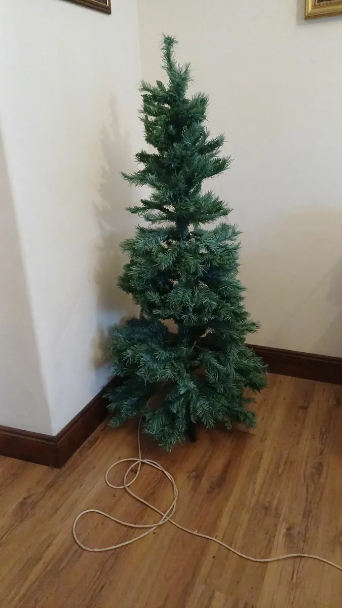 Christmas tree - Image 1