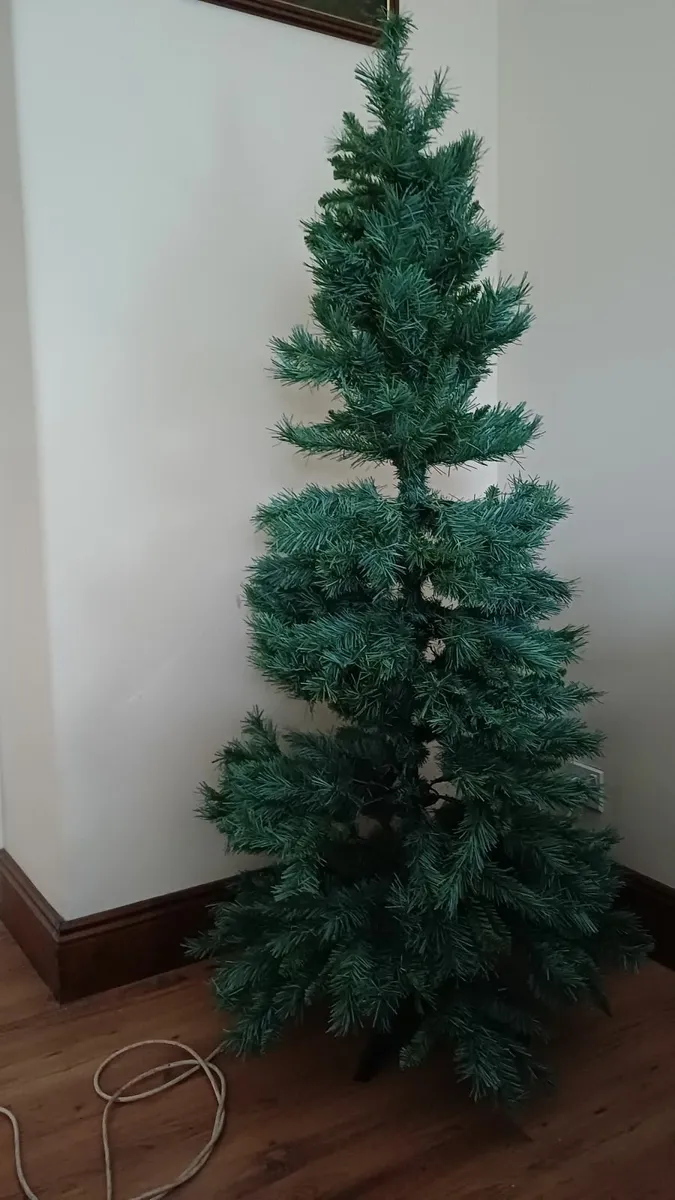 Christmas tree - Image 2