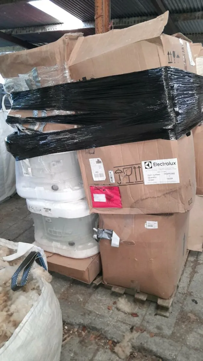 Washing machine outer drum assemblies - Image 2