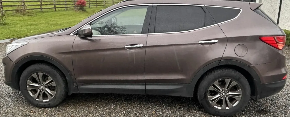 Hyundai Santa Fe 2015 - Image 3