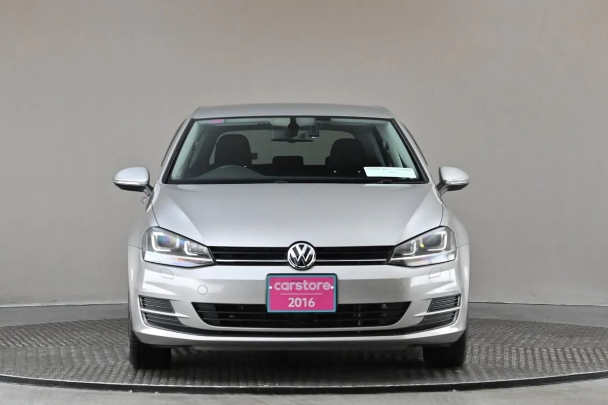 Volkswagen Golf 1.2 TSI DSG MK7 Trendline  revers - Image 2