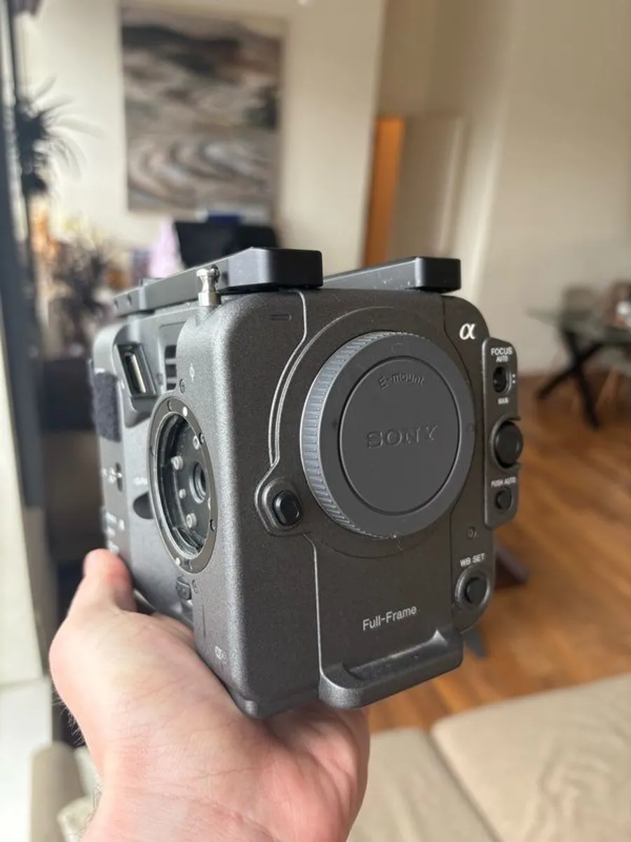 Sony FX6 - Image 2