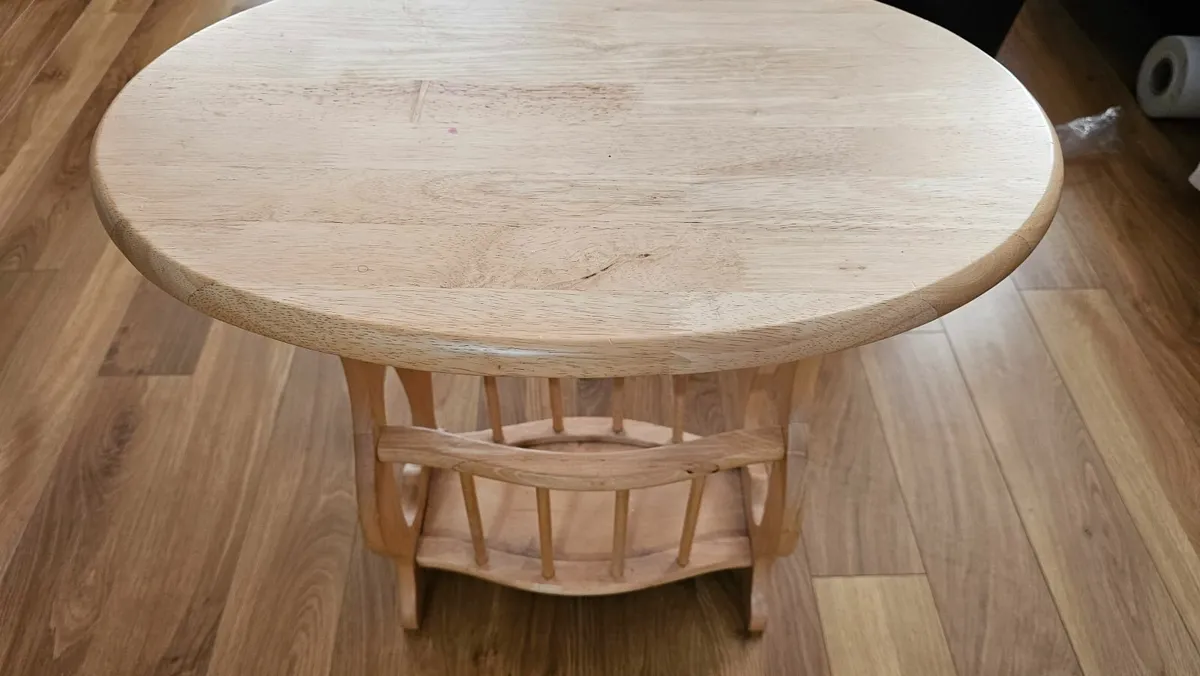 Small table ideal for storing Vinyl Lp's - Image 4