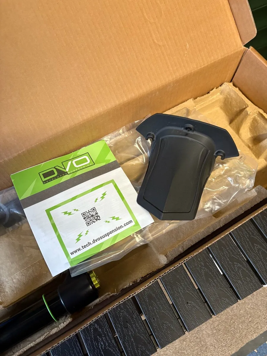 DVO Sapphire D1 - MTB Forks - Image 2