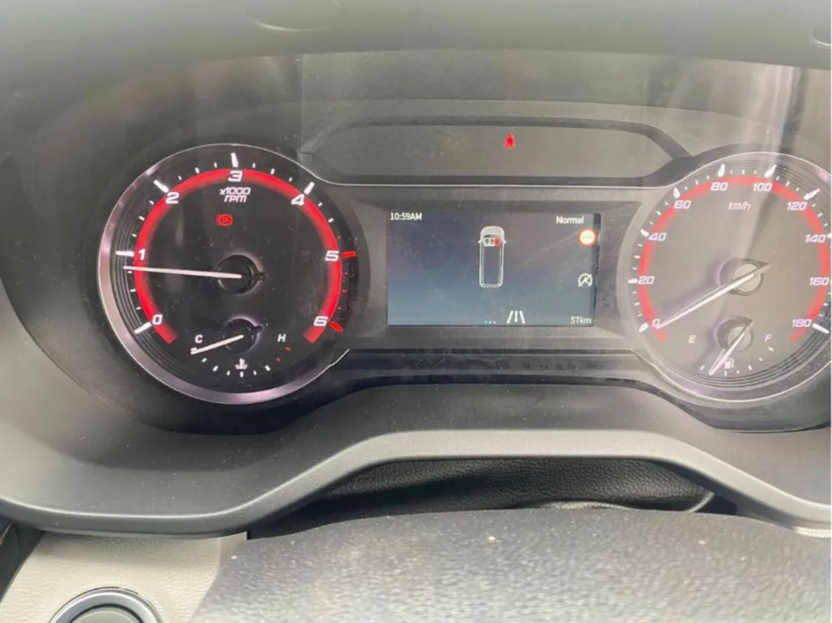 **2025 Maxus Deliver 9 LH FWD** - Image 4