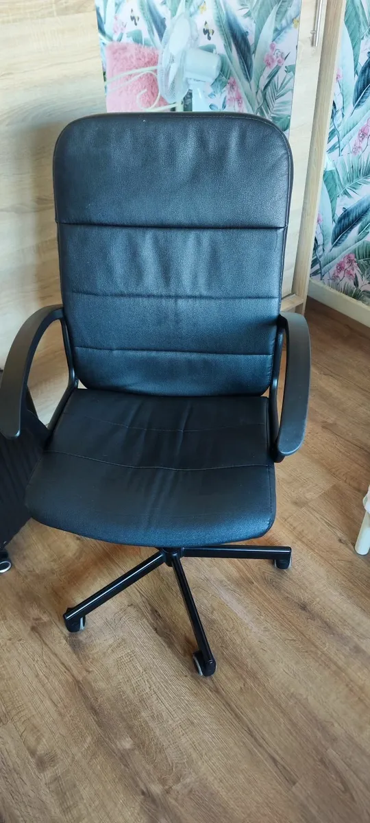 Office chairs - Image 2