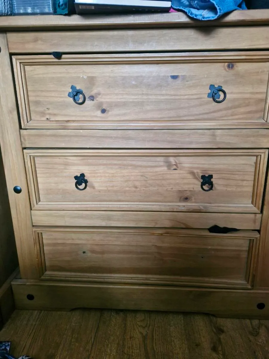 Bedroom furniture - Image 2