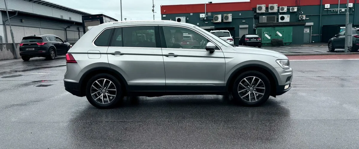 Volkswagen Tiguan 2.0D - Image 4