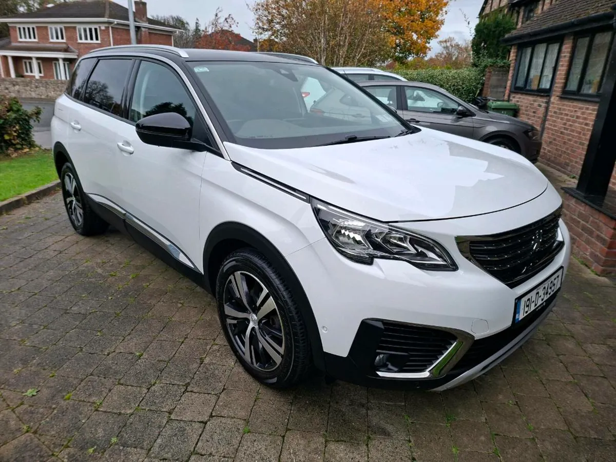 PEUGEOT 5008 1.2 PETROL 7 SEATS 2019 AUTOMATIC - Image 1
