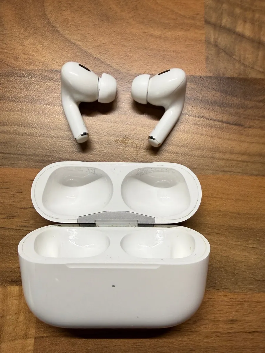 Apple AirPods Pro 2 - Image 3
