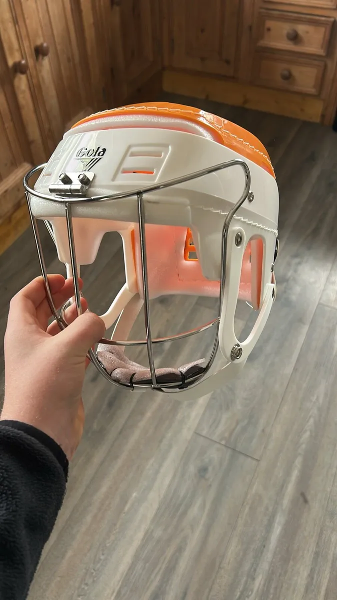 Hurling Helmets - Image 4