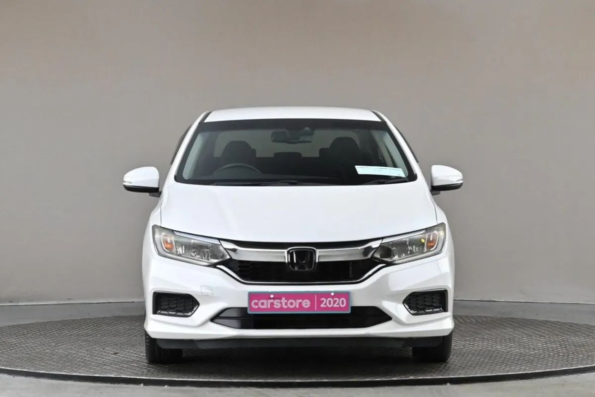 Honda Grace 1.5 Hybrid 4DR Auto  9  Android Car P - Image 2