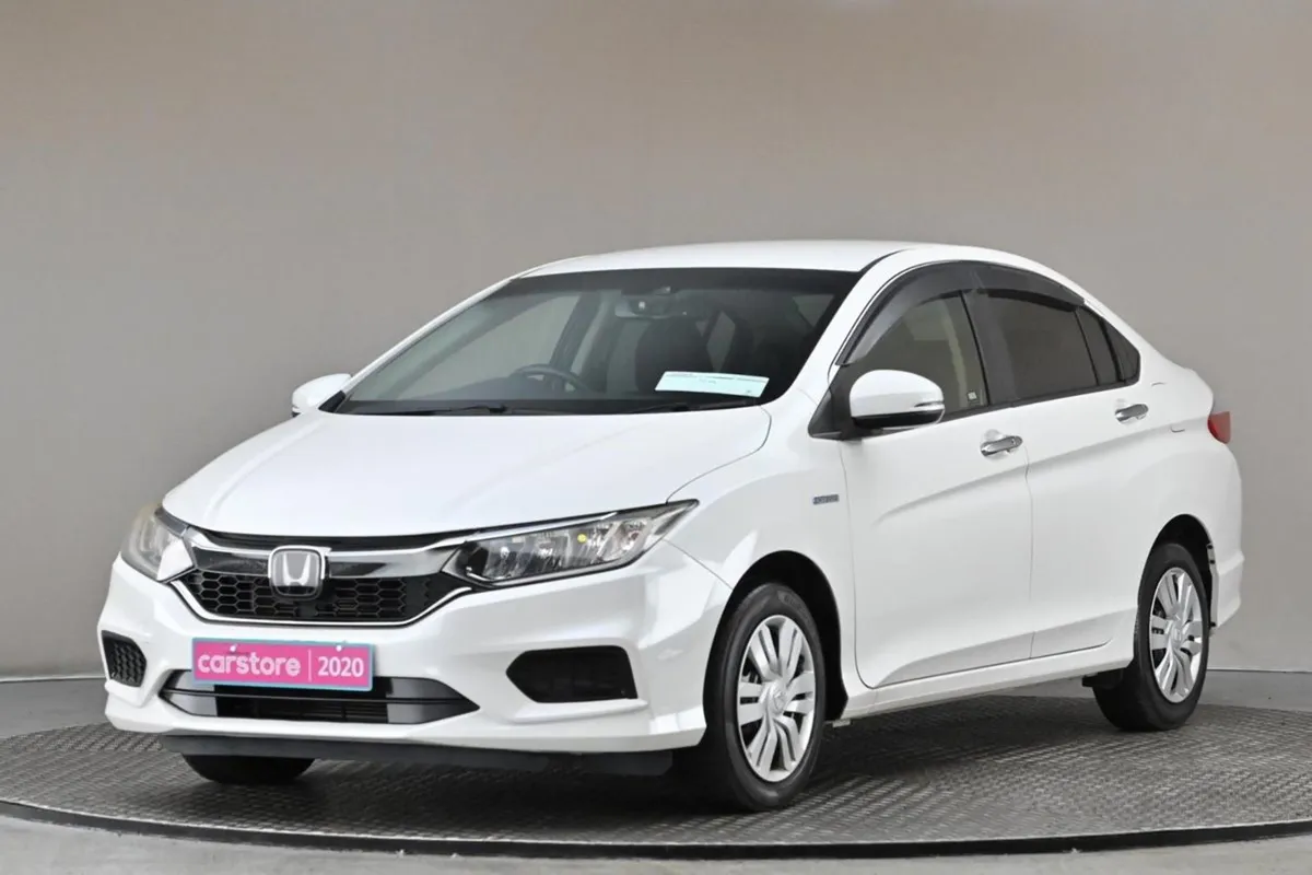 Honda Grace 1.5 Hybrid 4DR Auto  9  Android Car P - Image 3