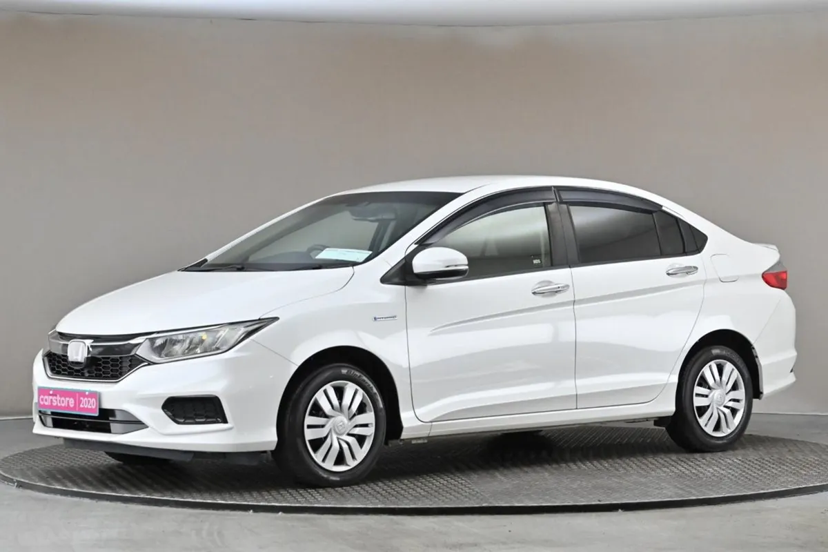 Honda Grace 1.5 Hybrid 4DR Auto  9  Android Car P - Image 4