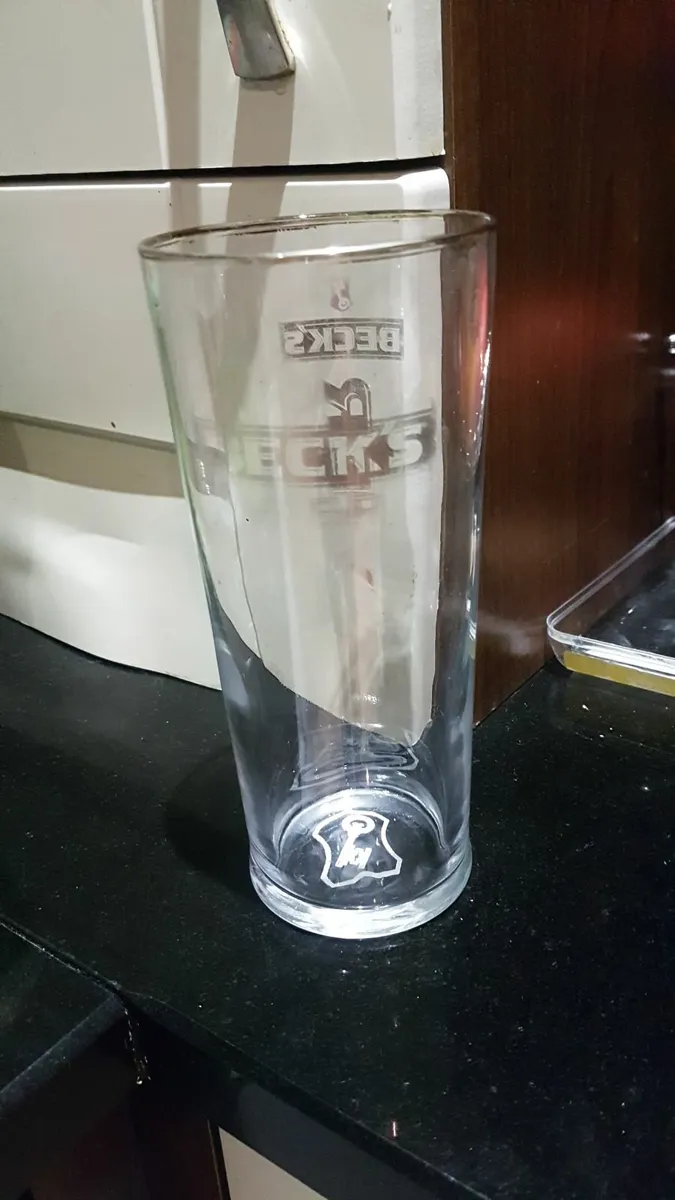 Pint glasses never used 5 euro each - Image 3