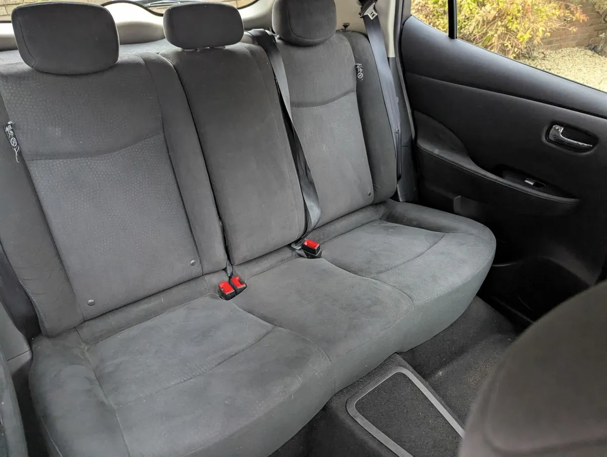 Nissan Leaf EV SV 4 Door Fully Automatic - Image 4