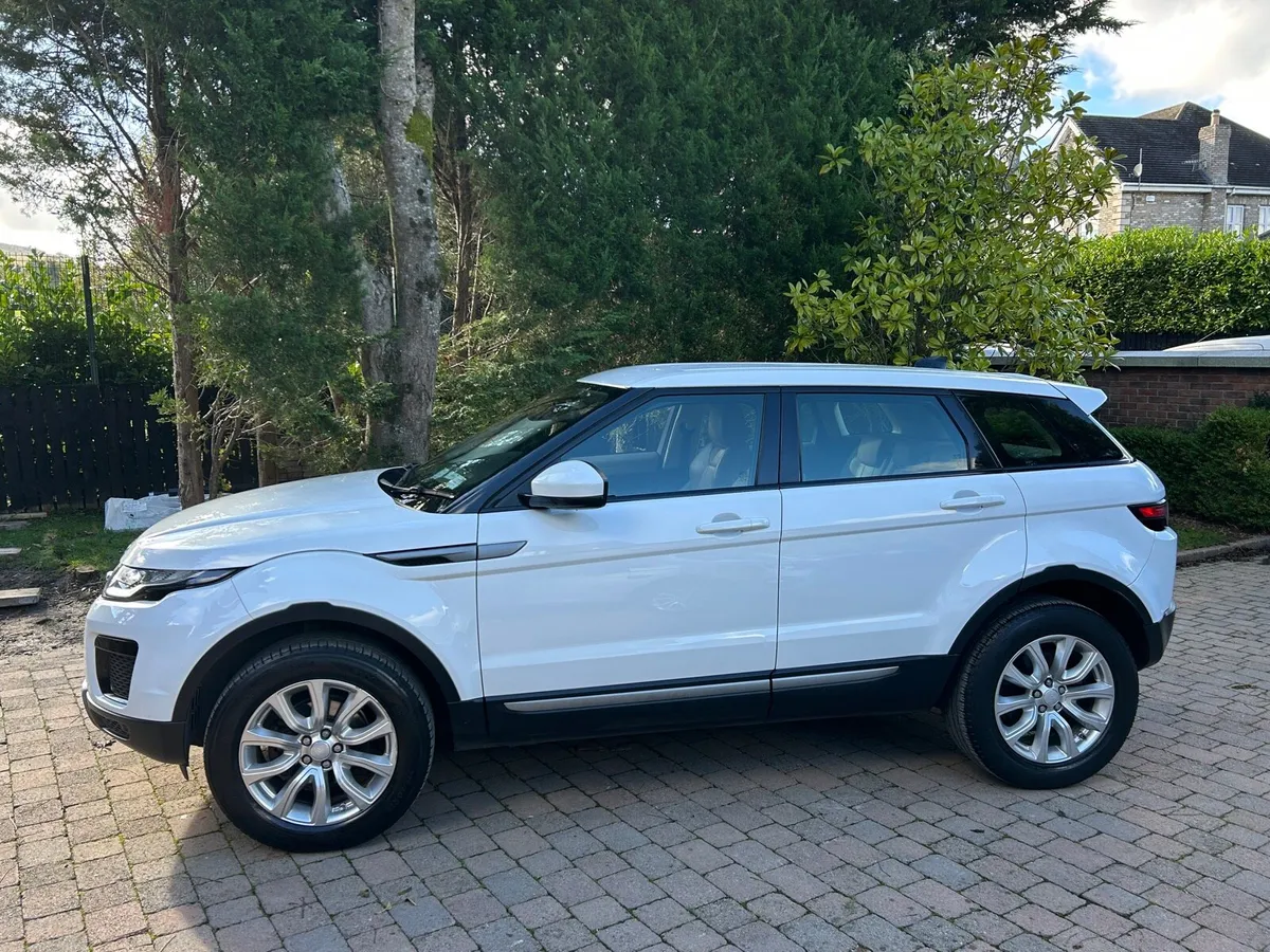 2018 Land Rover Evoque NCT 6/26 Tax 1/26 €13250 - Image 3