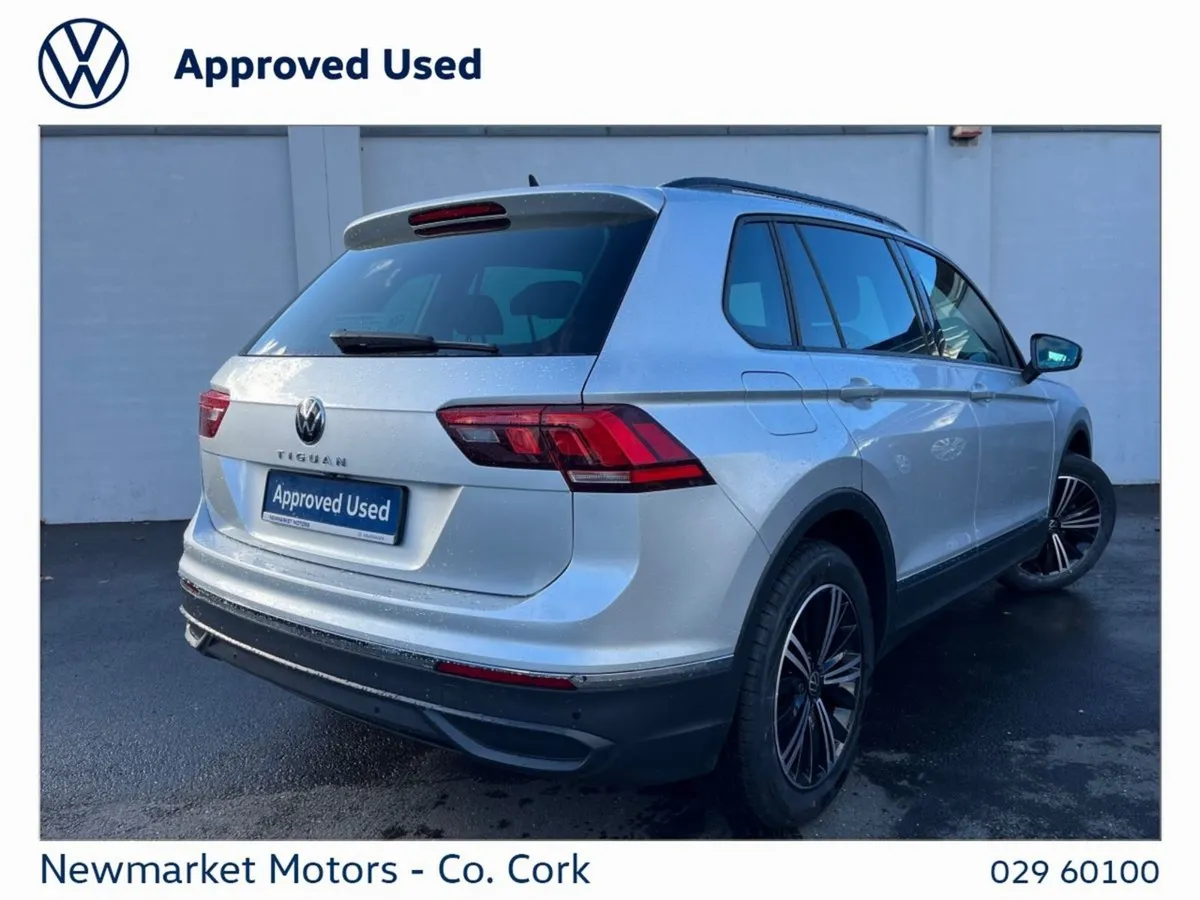 Volkswagen Tiguan 2.0tdi 122BHP Life 6 Speed Reve - Image 3