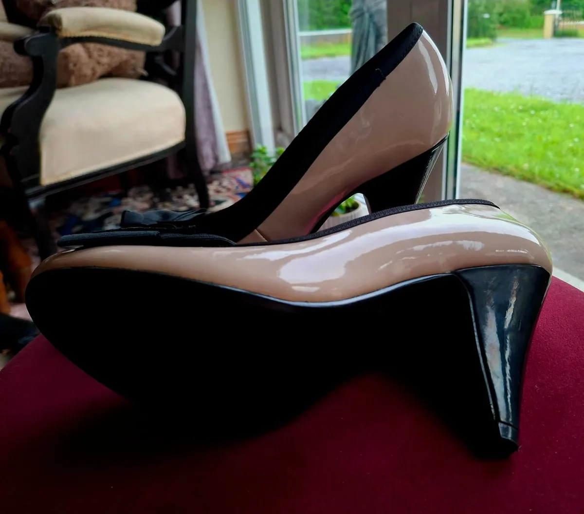 Dorothy Perkins court shoes. - Image 2