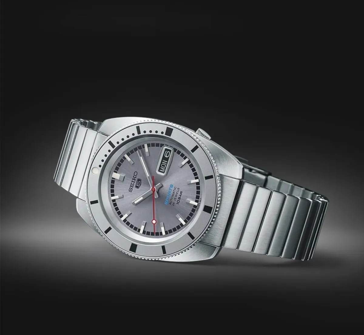 Seiko 5 Sports Watch - Image 3
