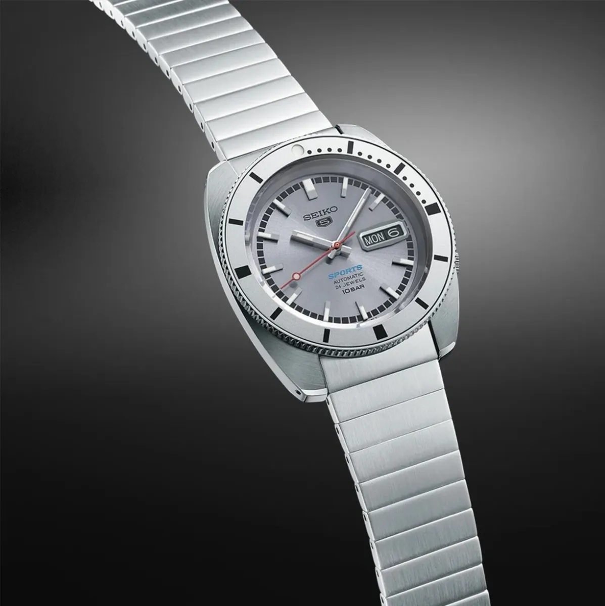 Seiko 5 Sports Watch - Image 4