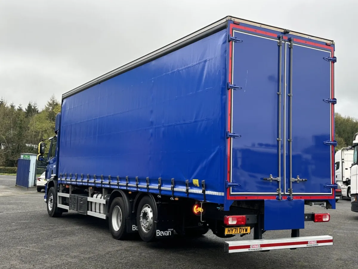 2021 DAF CF320 6X2 CURTAINSIDER - Image 4