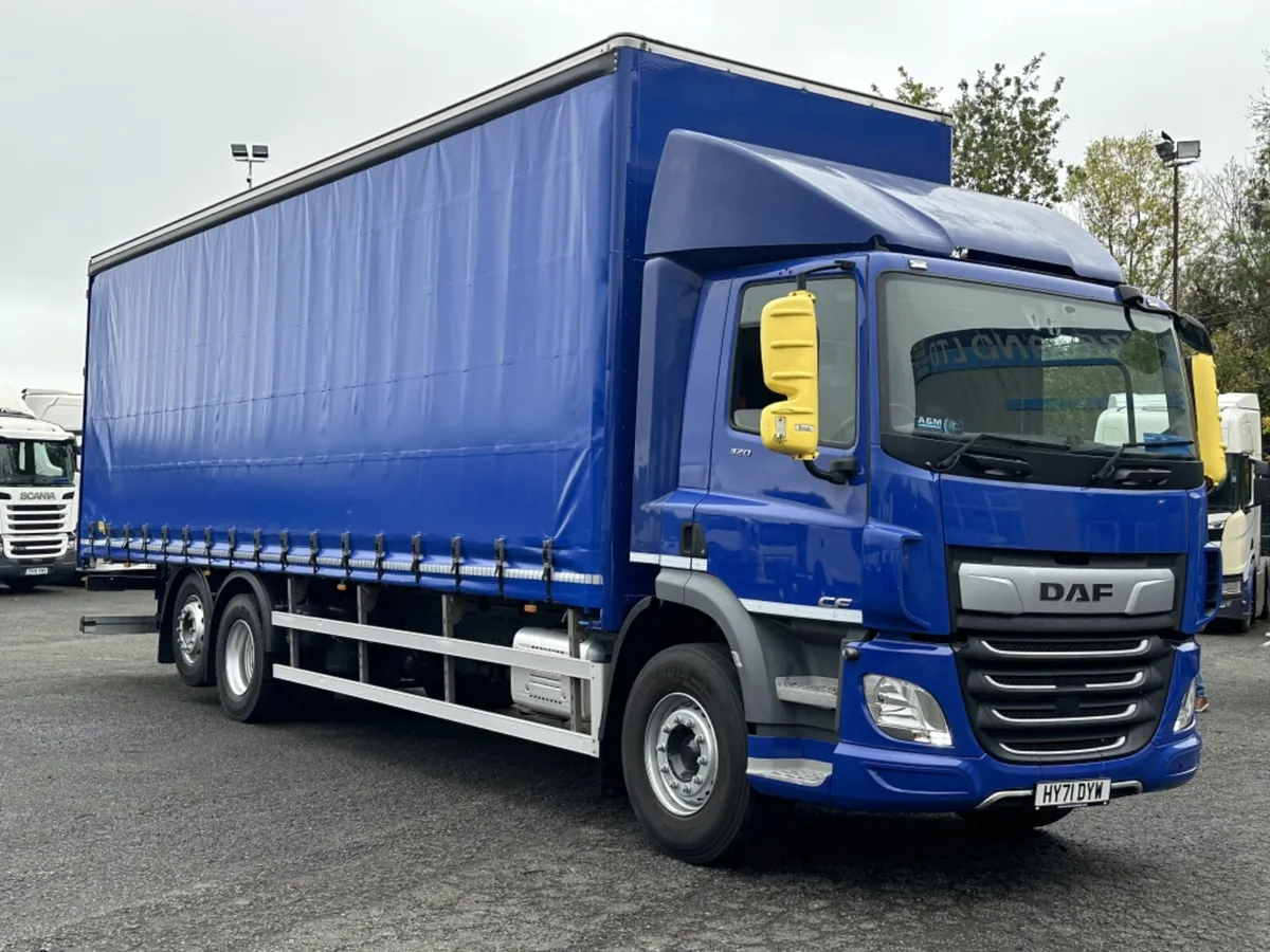 2021 DAF CF320 6X2 CURTAINSIDER - Image 1