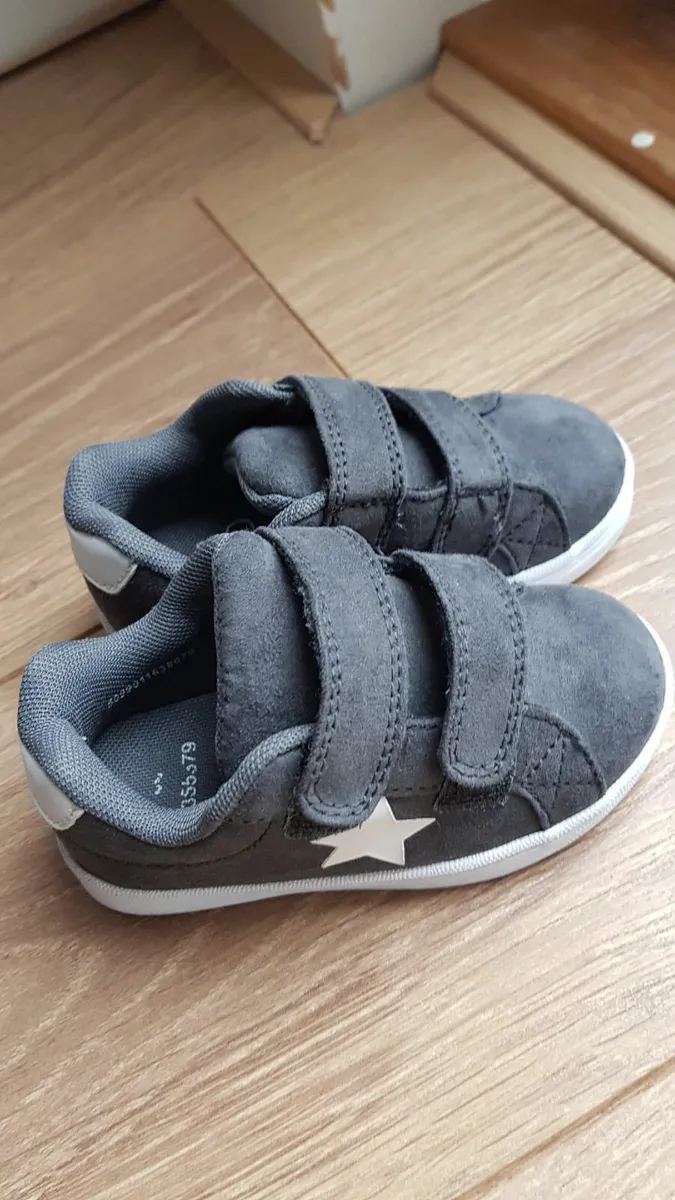 Toddler shoes x 3 - Image 1