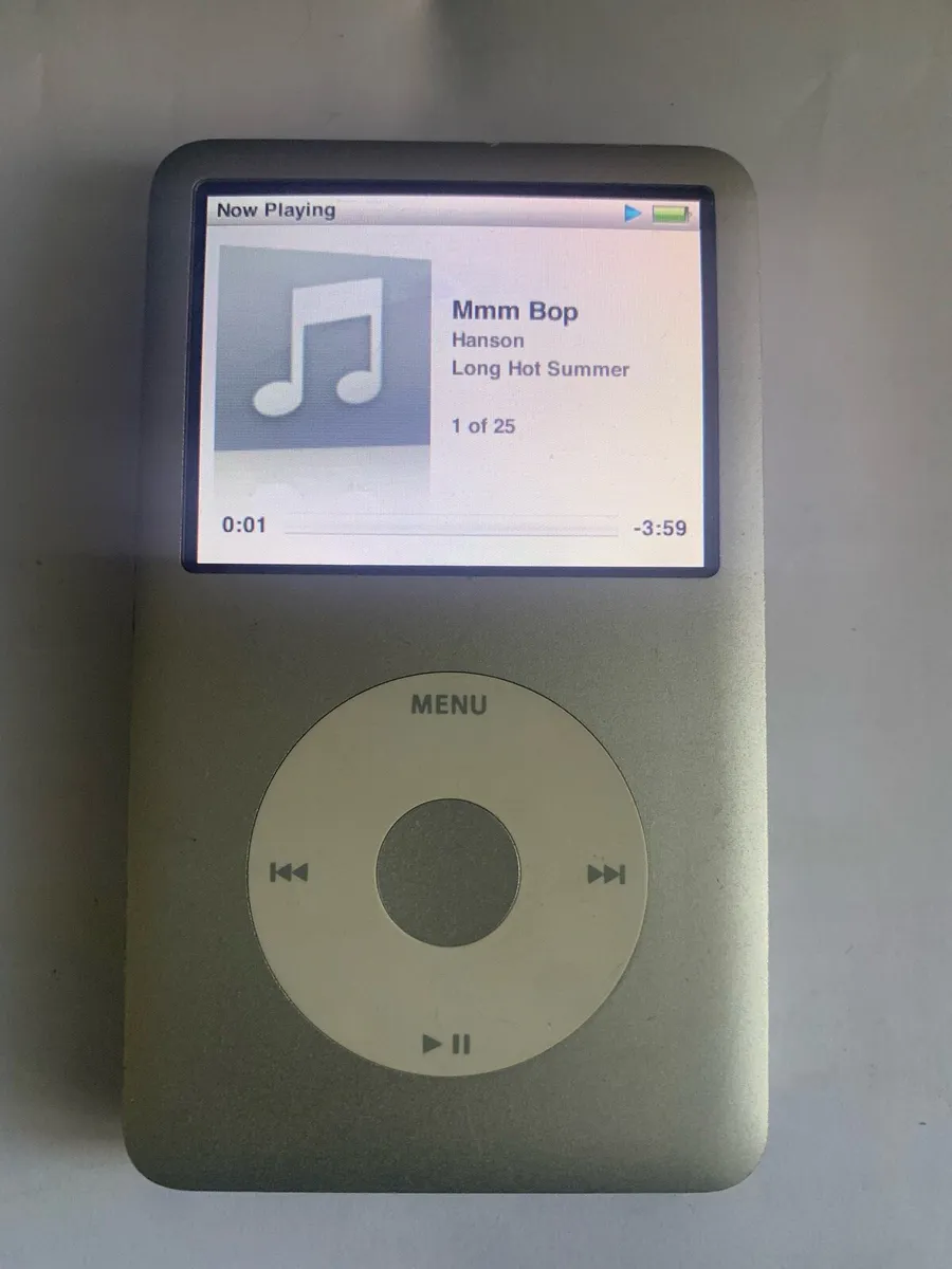 Apple iPod - Image 1