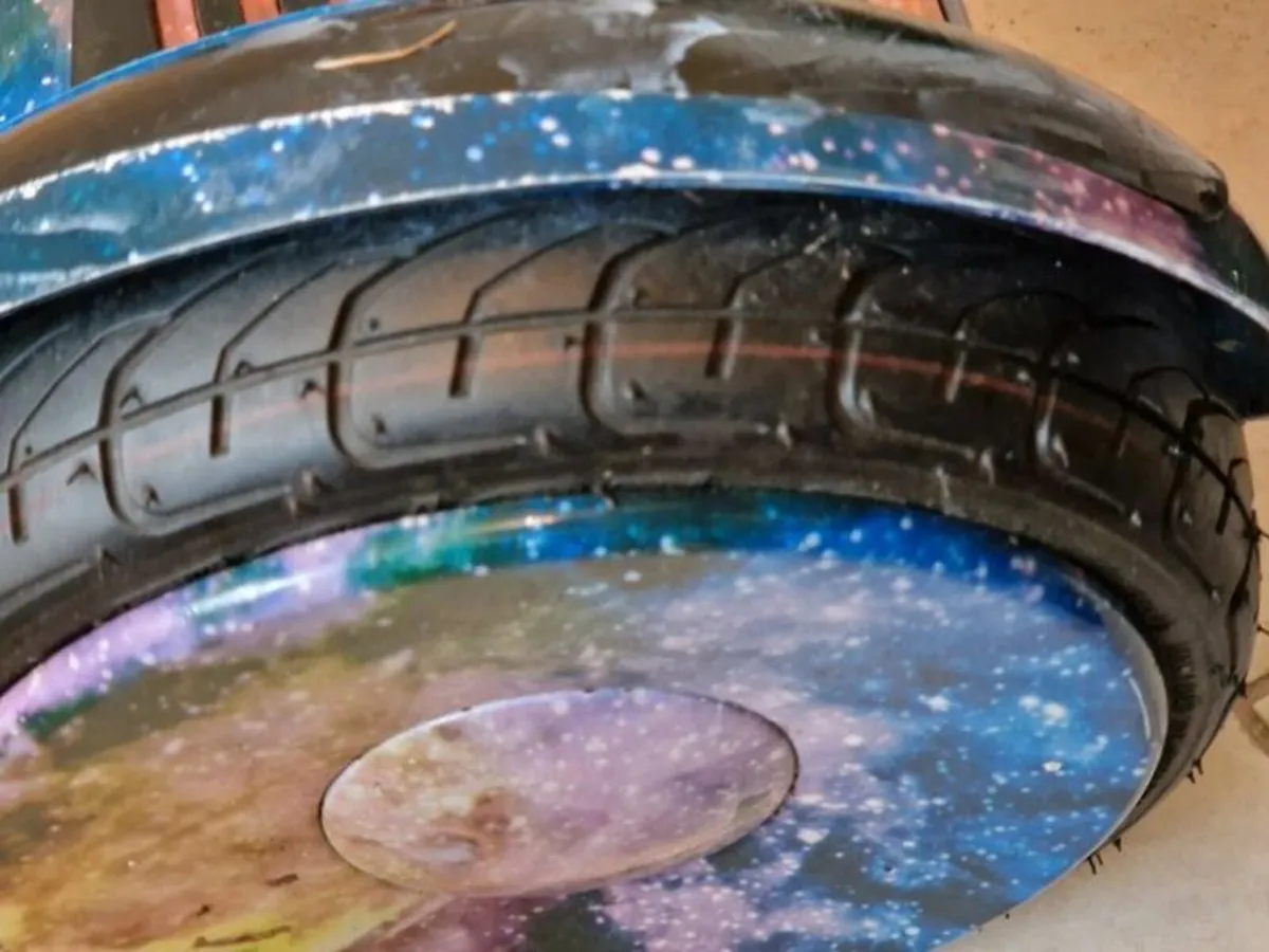 Hoverboard Bluetooth Self-Balancing Electric Scoot - Image 3