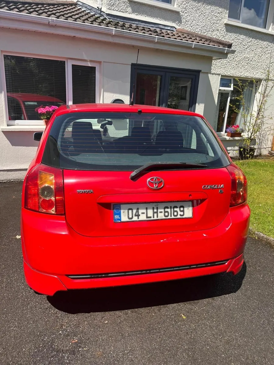 Toyota Corolla 2004 - Image 2