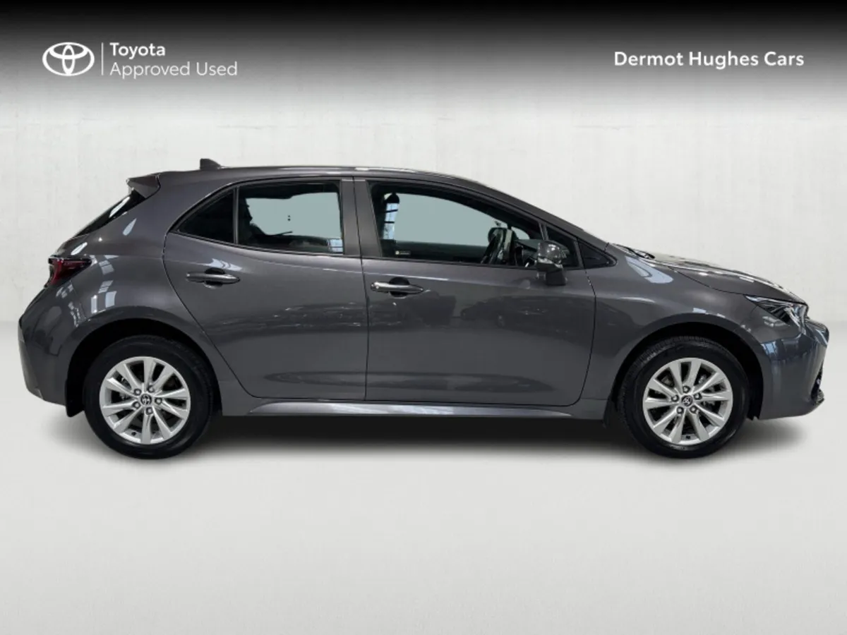 Toyota Corolla HATCHBACK HYBRID LUNA AUTO - Image 3