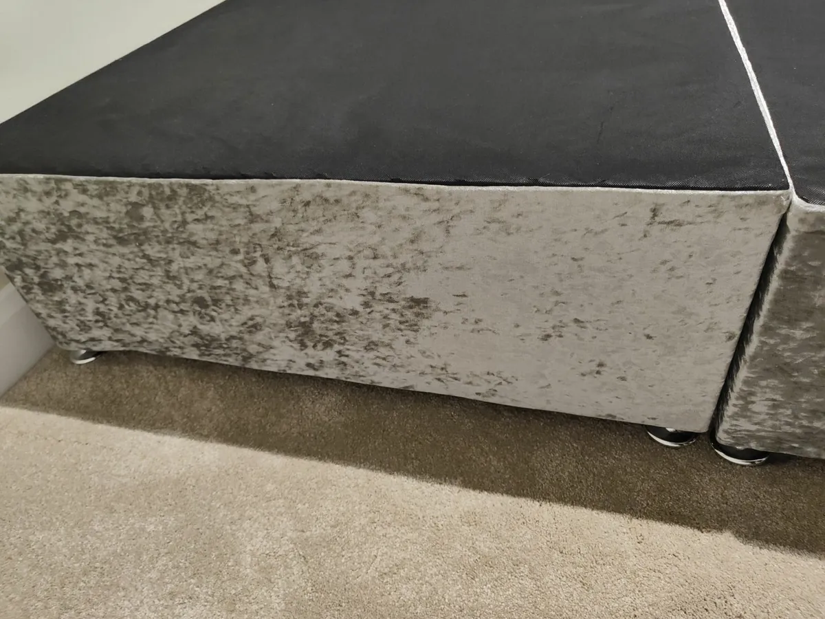 Small Double Divan Base - Silver - as New - Image 3
