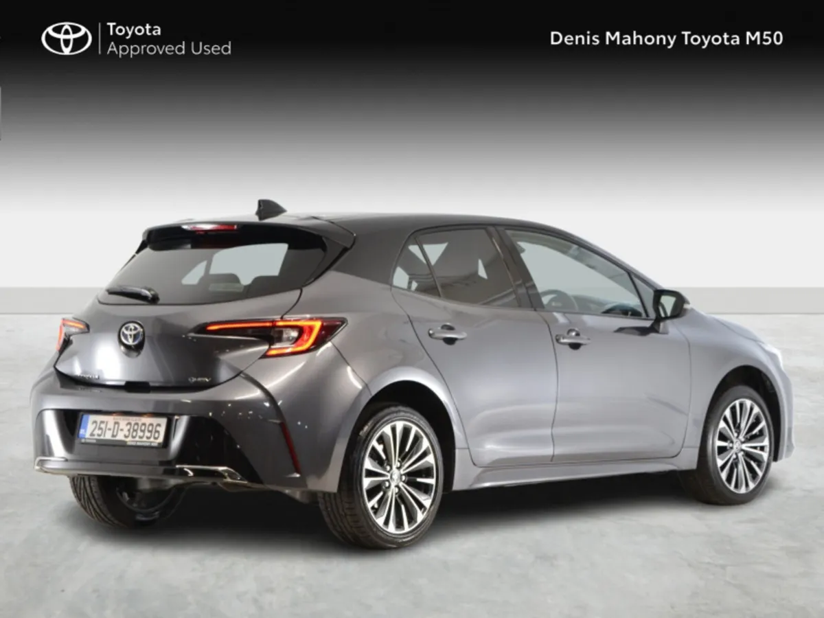 Toyota Corolla Hybrid Luna Sport Auto - Image 2