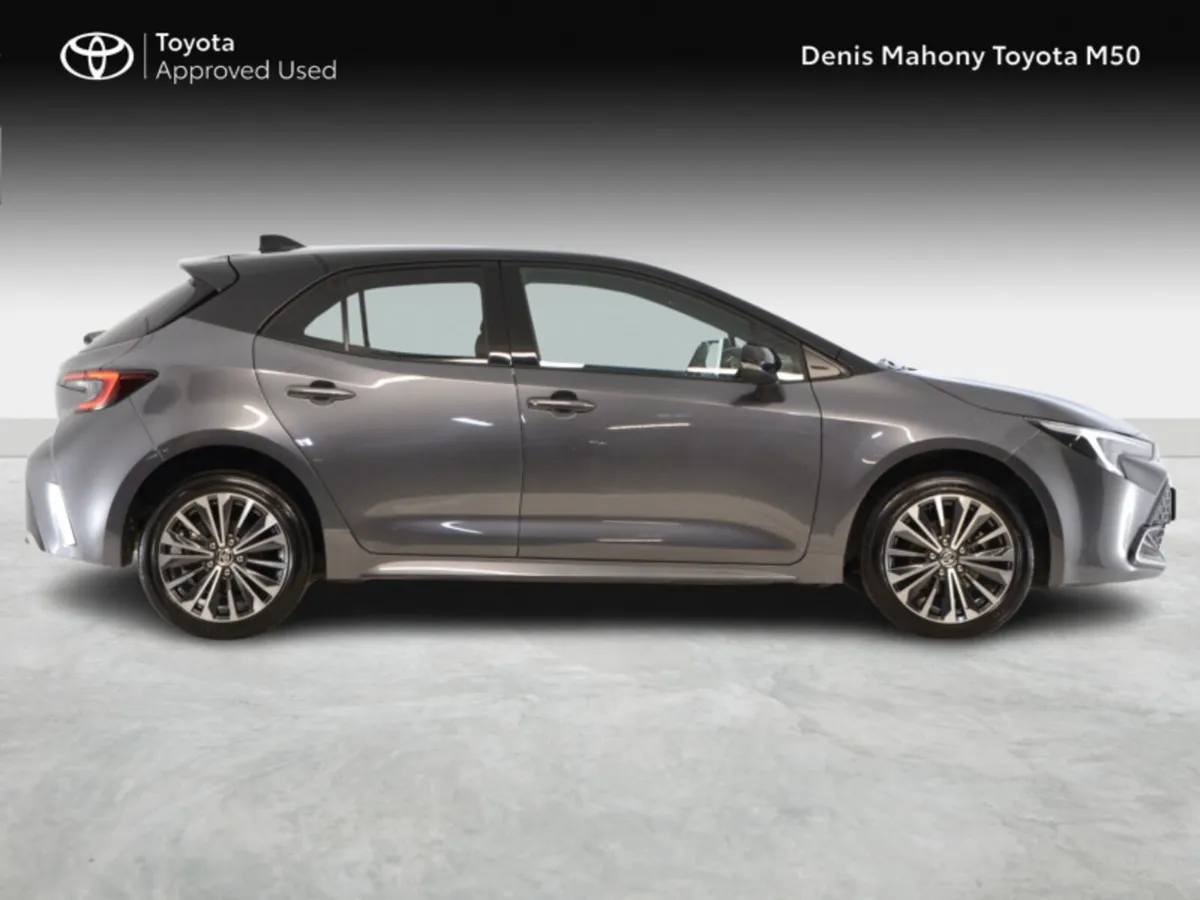 Toyota Corolla Hybrid Luna Sport Auto - Image 3