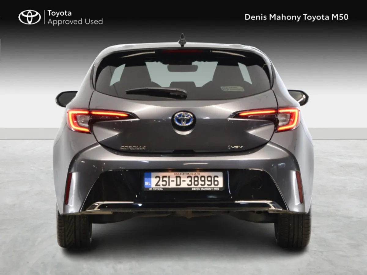 Toyota Corolla Hybrid Luna Sport Auto - Image 4
