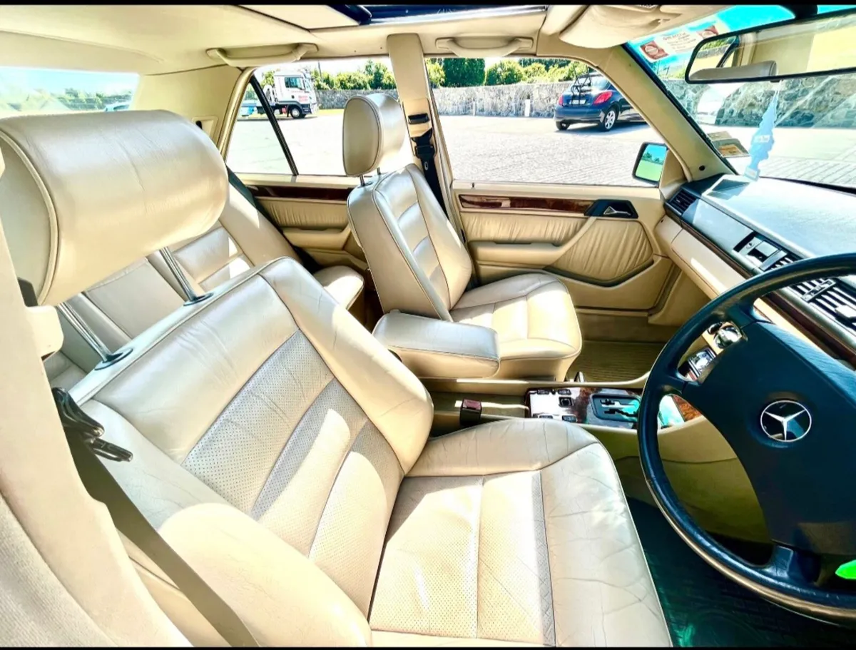 W124 Mercedes 300E-24 - Image 2