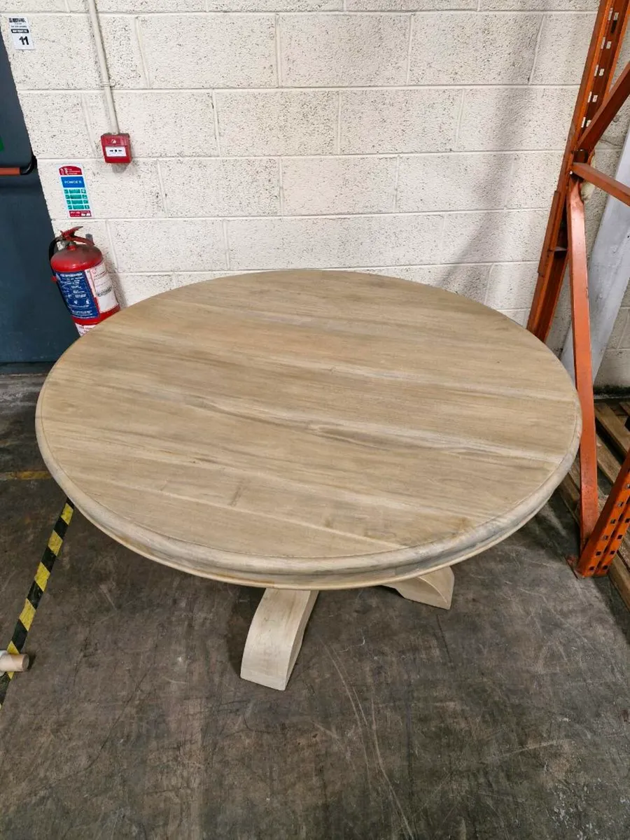 Round Dining table (solid mahogany) - Image 1