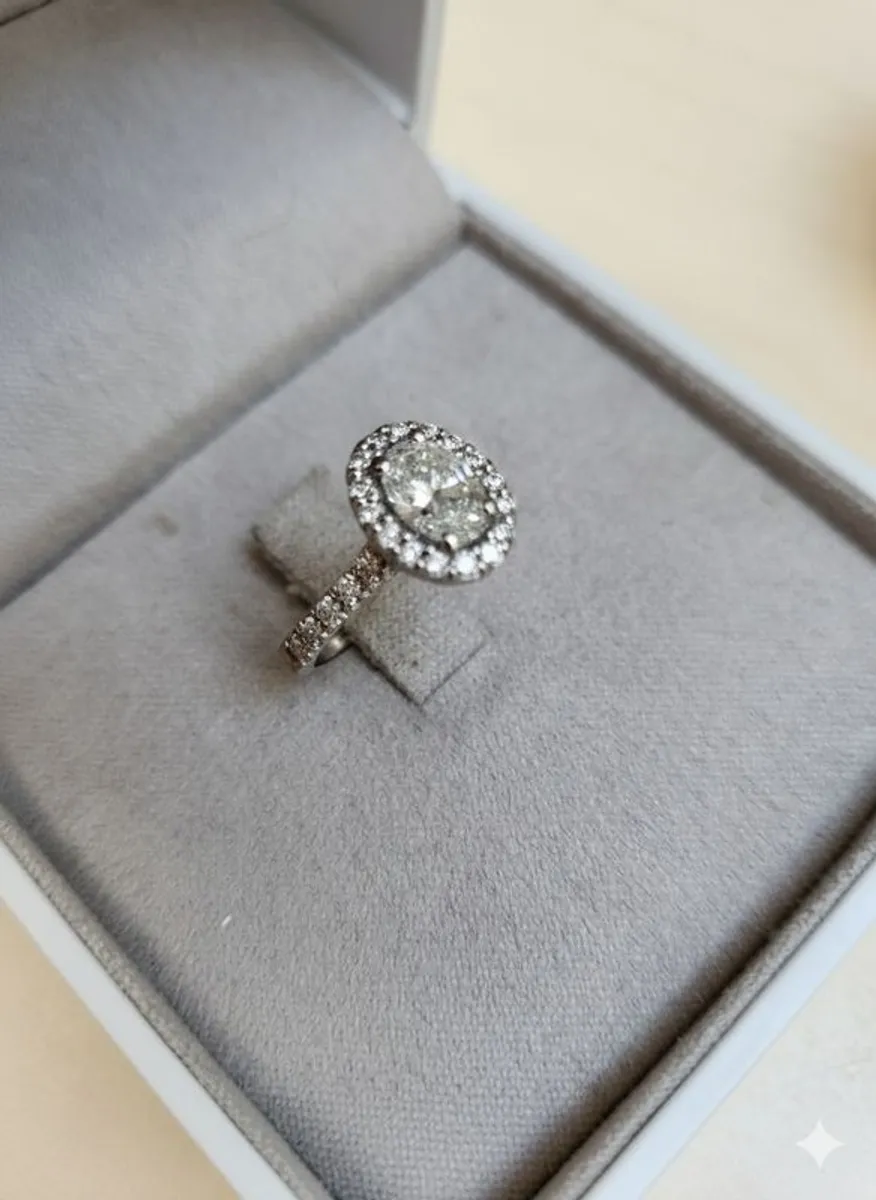 Diamond Ring - Image 1