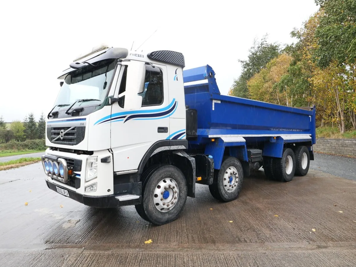 2012 Volvo FM 410 Day Cab 8x4 Steel Tipper Body - Image 3