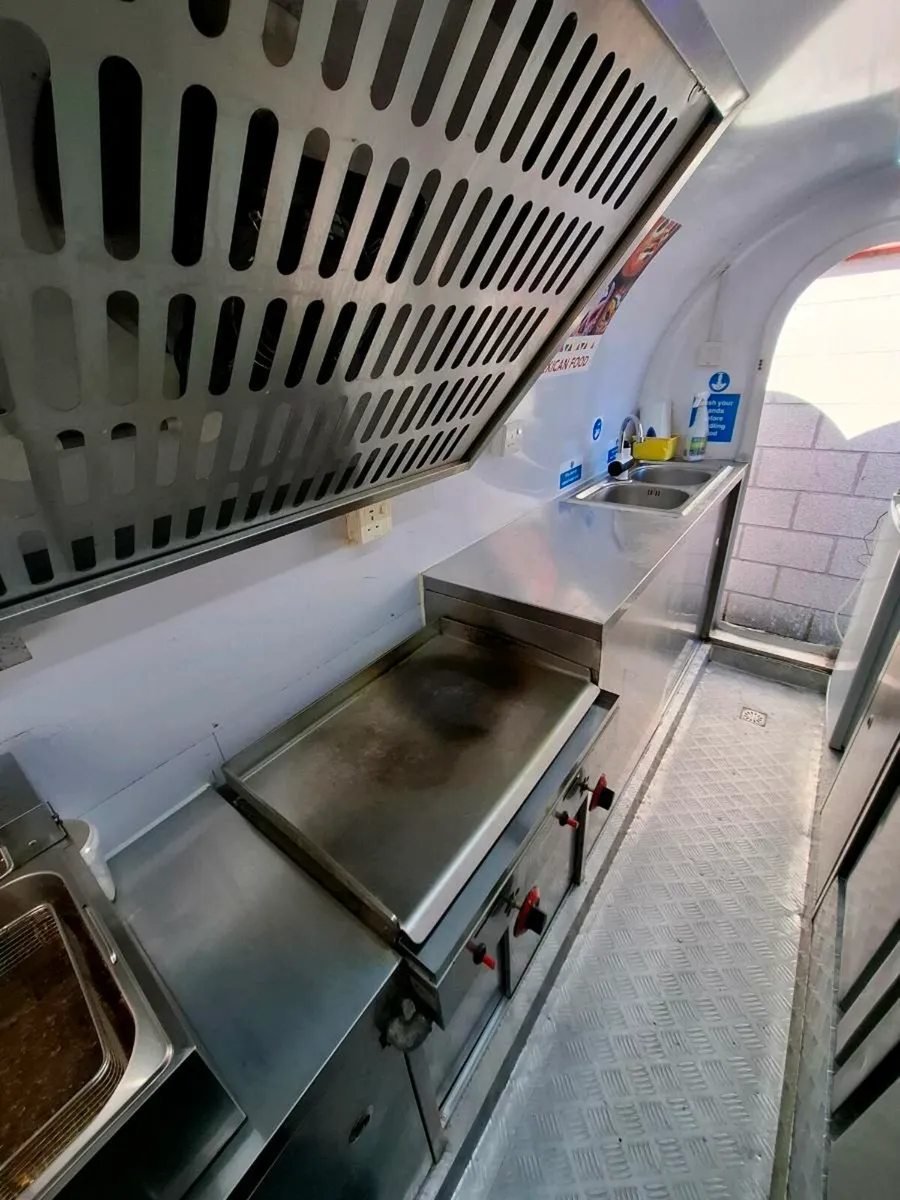 Food trailer - Image 2