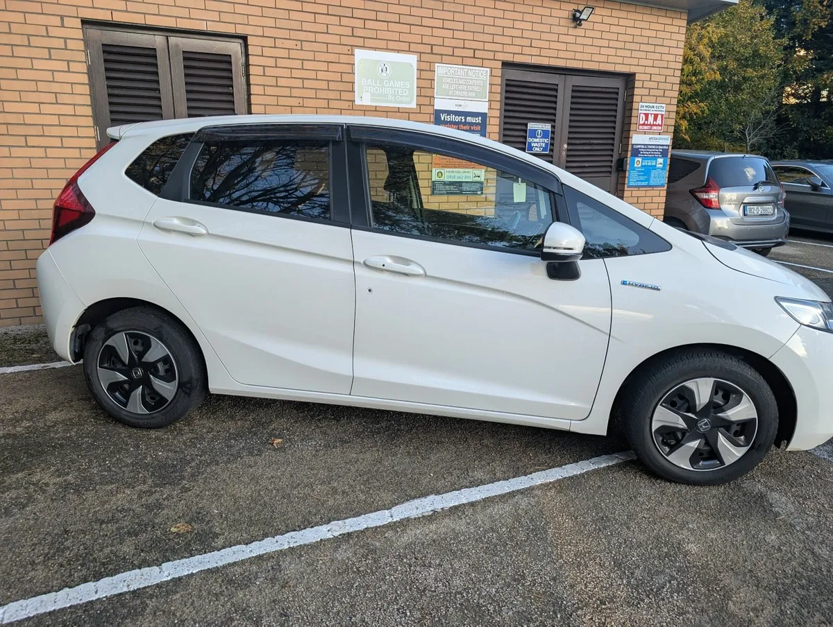 Honda Fit 2016 - Image 2