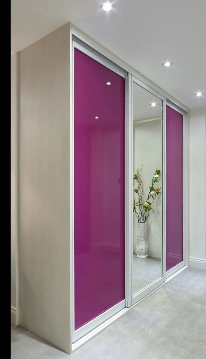 Free 3 Slide-robe doors