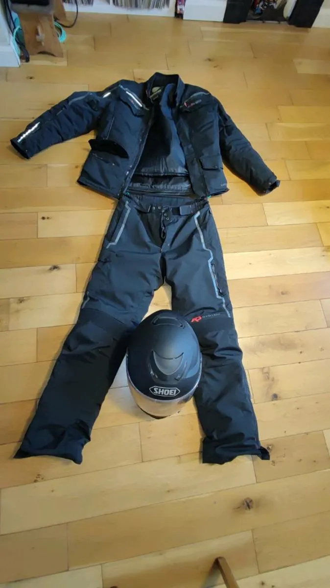 Full Motorcycle Gear Bundle - €500 (Shoei Helmet & - Image 1