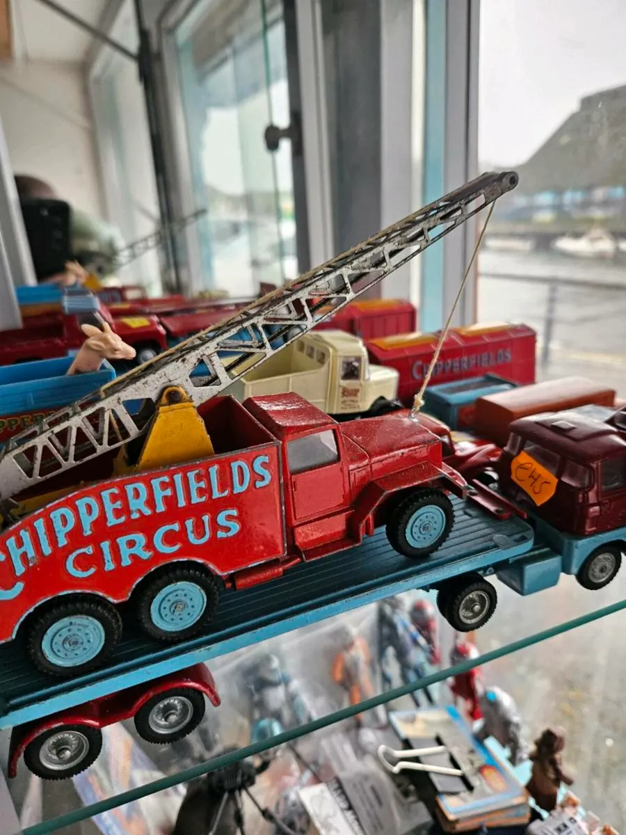 Corgi Chipperfields Circus Truck 1.50