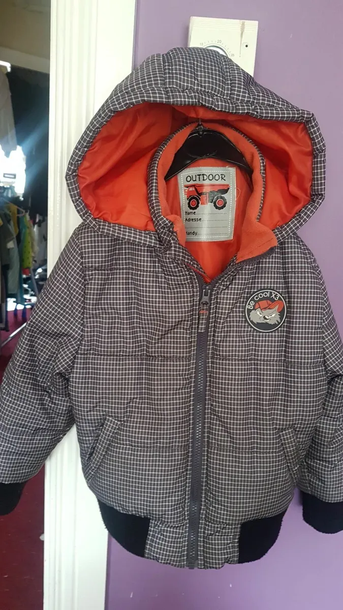 quality Warm jacket 116 cm barely worn - Image 1