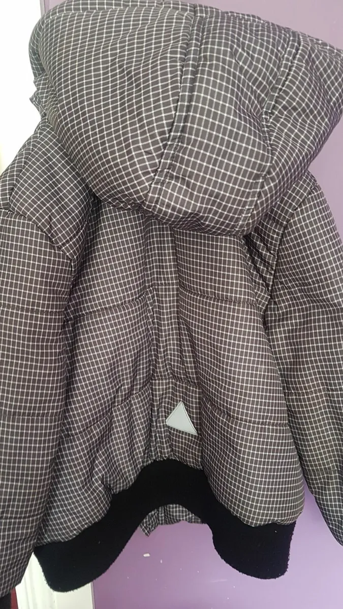 quality Warm jacket 116 cm barely worn - Image 4