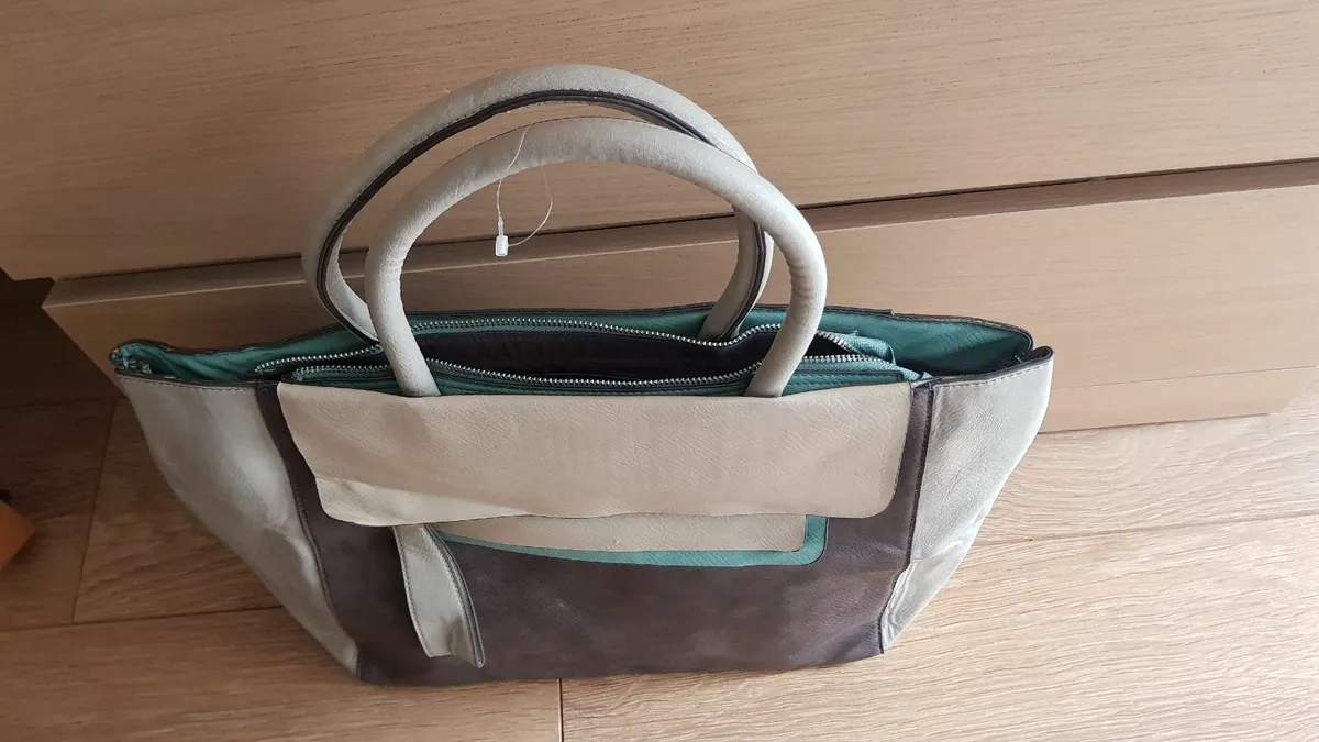 handbag- BRAND NEW - Image 1